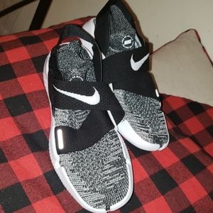 Nike free run shoe